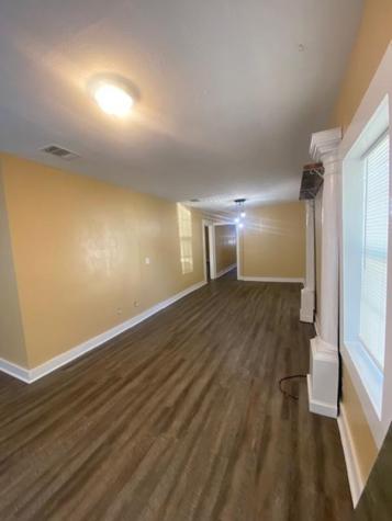 214 S Hackberry Avenue Luling TX 78648