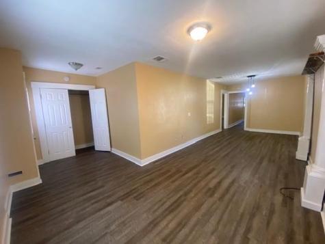 214 S Hackberry Avenue Luling TX 78648