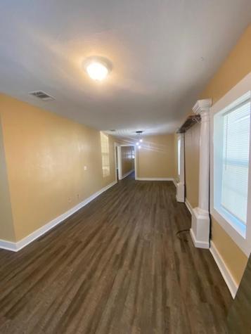 214 S Hackberry Avenue Luling TX 78648