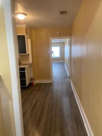 214 S Hackberry Avenue Luling TX 78648