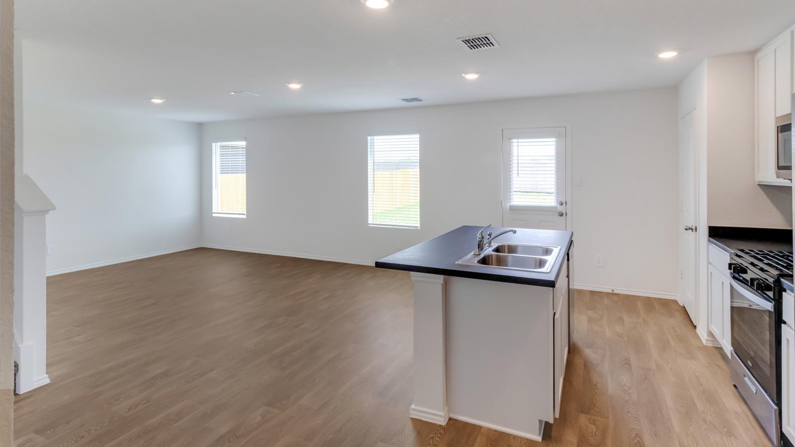 845 Arnold Loop Uhland TX 78640