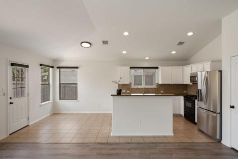 1812 Mcclannahan Drive Austin TX 78748