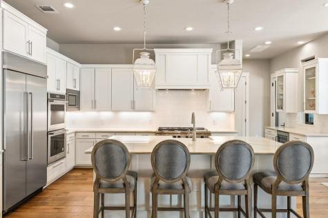4746 R O Drive Spicewood TX 78669
