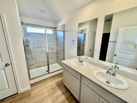 125 Holmby Drive Hutto TX 78634