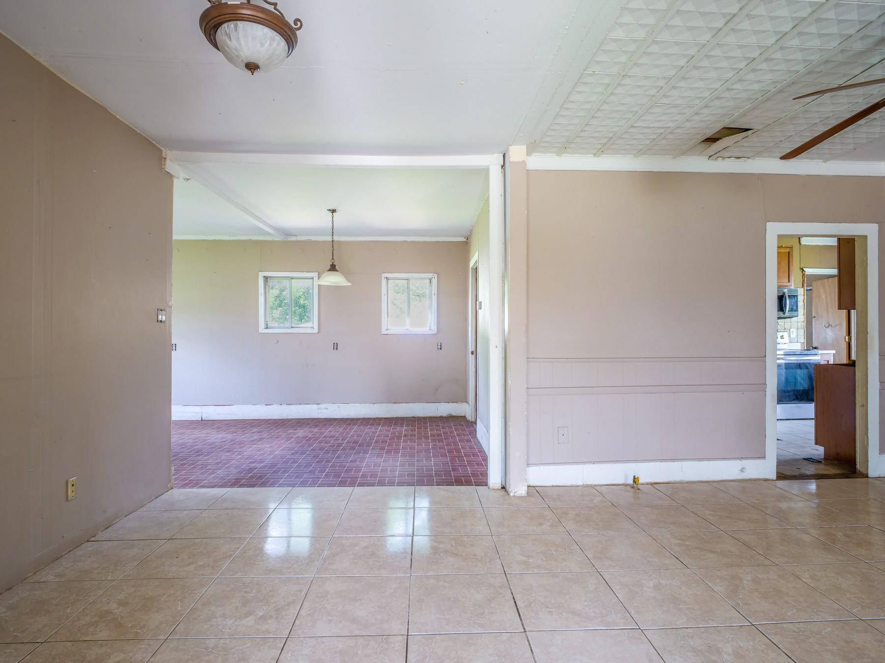 1004 Avon Avenue Llano TX 78643