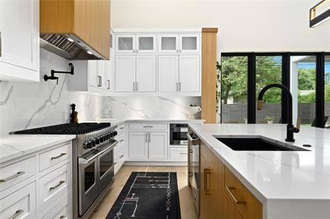 3305 Skylark Drive Austin TX 78757