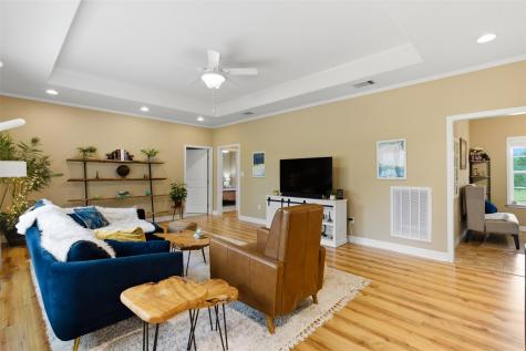 1221 Lovers Lane Bastrop TX 78602