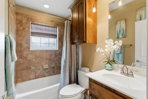 1221 Lovers Lane Bastrop TX 78602