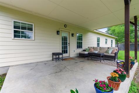 1221 Lovers Lane Bastrop TX 78602