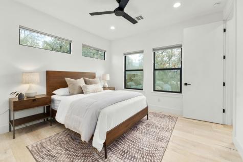 1183 Oakgrove Avenue Austin TX 78702