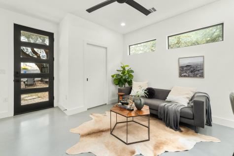 1183 Oakgrove Avenue Austin TX 78702