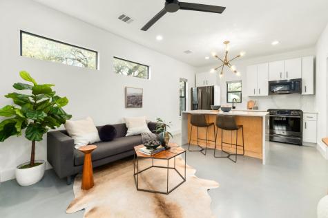 1183 Oakgrove Avenue Austin TX 78702