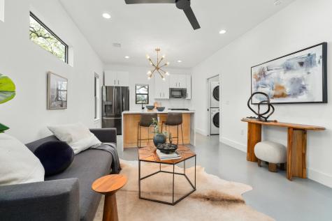 1183 Oakgrove Avenue Austin TX 78702