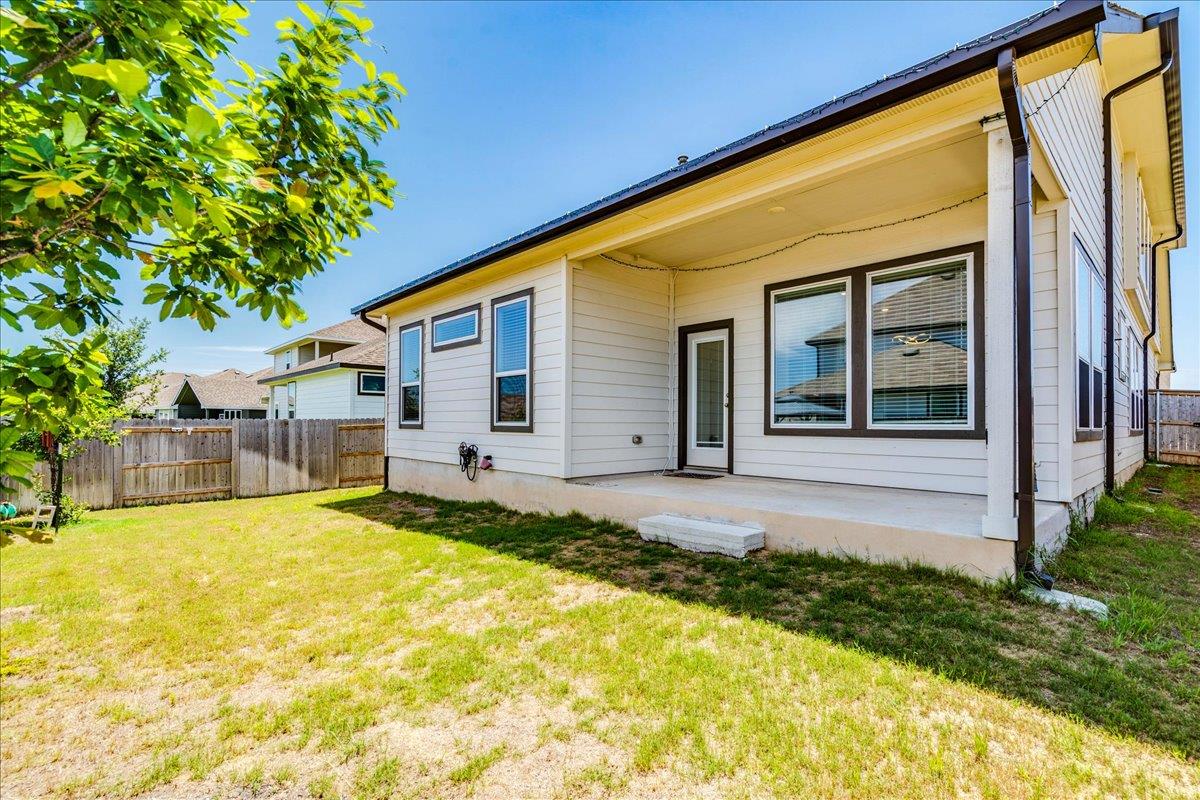 121 Camino Verde San Marcos TX 78666
