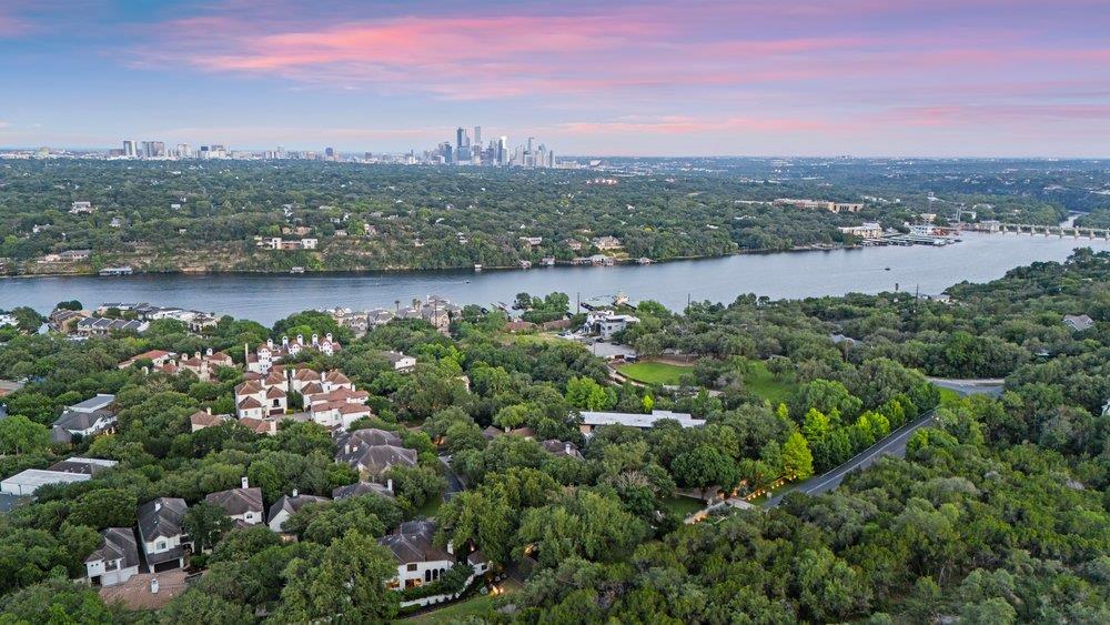 1815 Rue De St Tropez Austin TX 78746