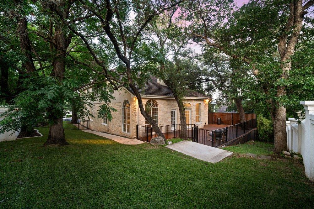 1815 Rue De St Tropez Austin TX 78746