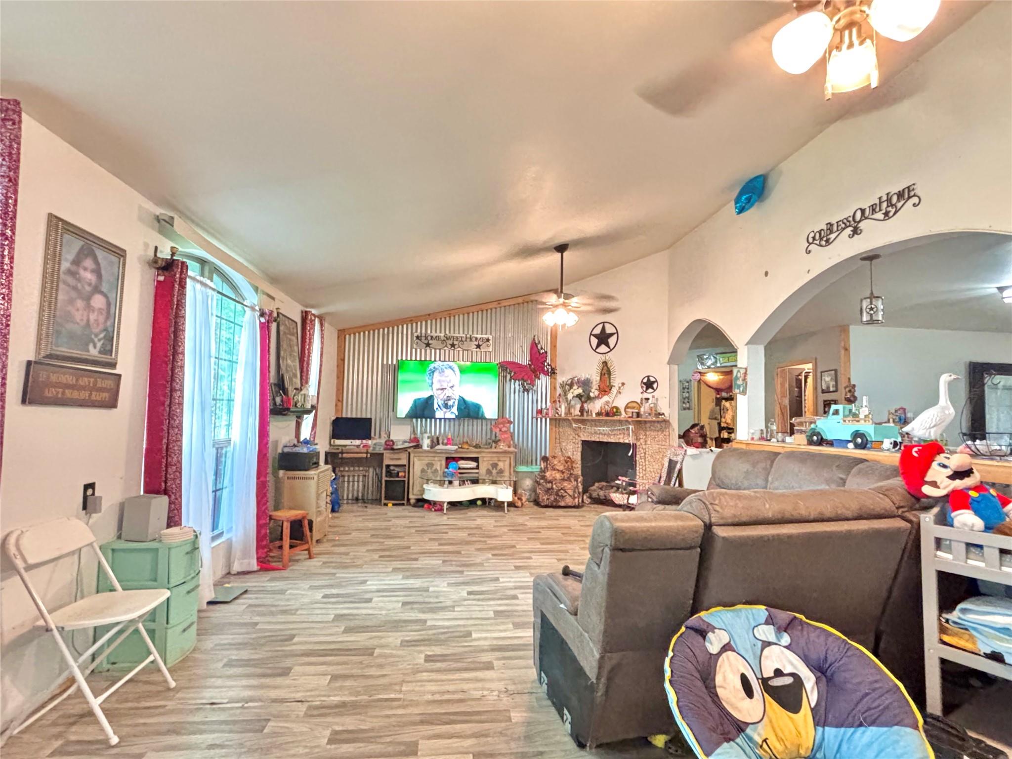 400 S Elliott Street Thorndale TX 76577