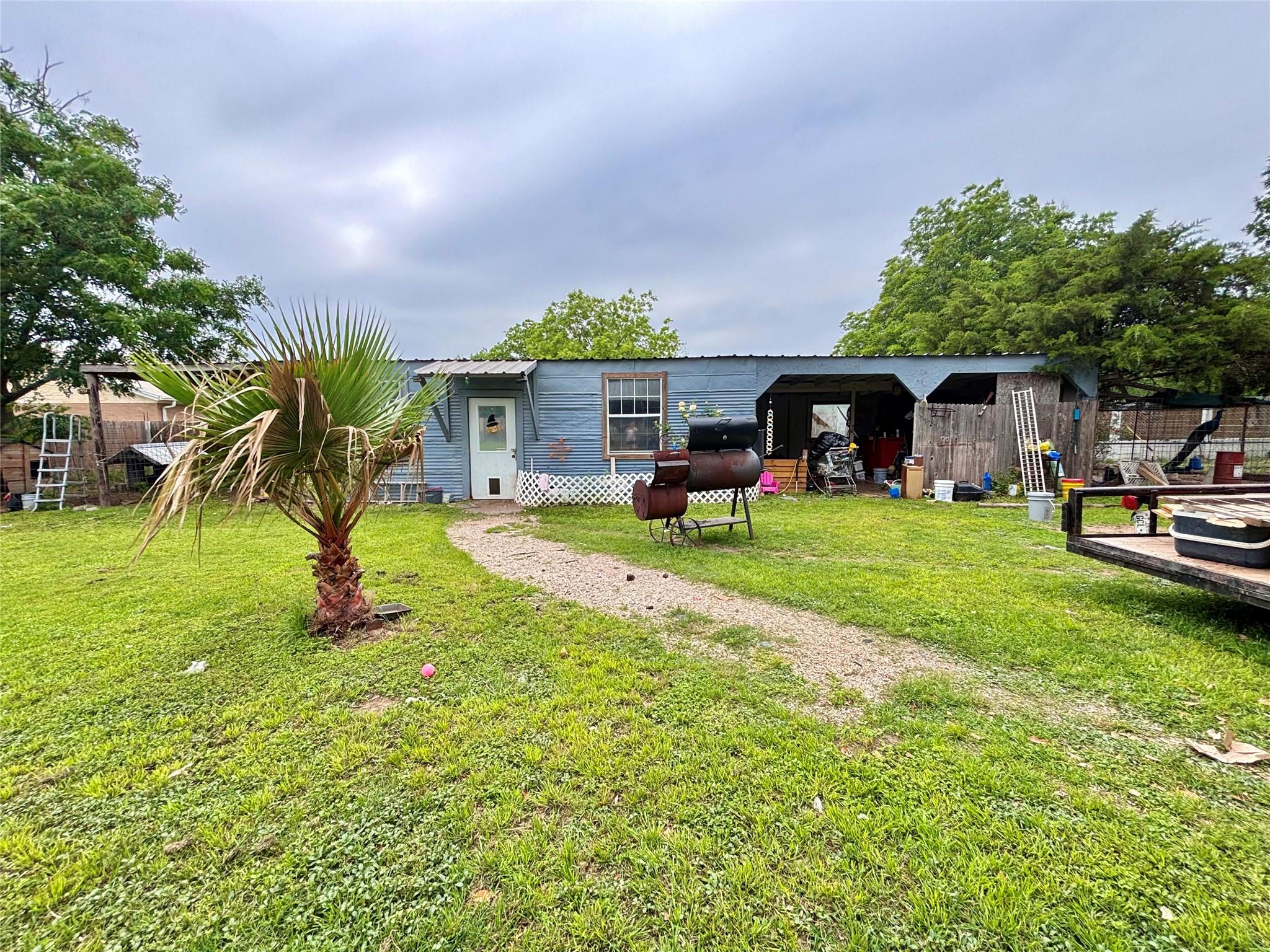 400 S Elliott Street Thorndale TX 76577