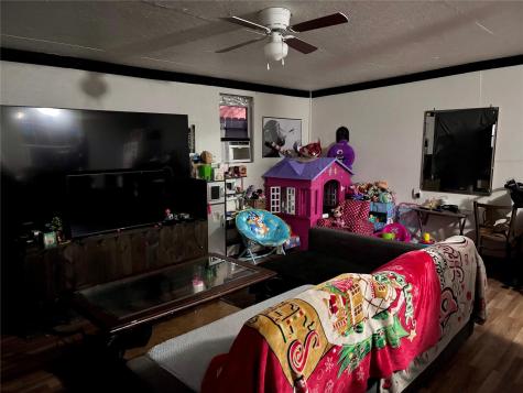 400 S Elliott Street Thorndale TX 76577