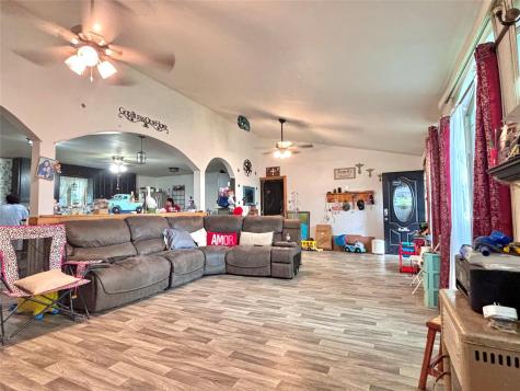 400 S Elliott Street Thorndale TX 76577