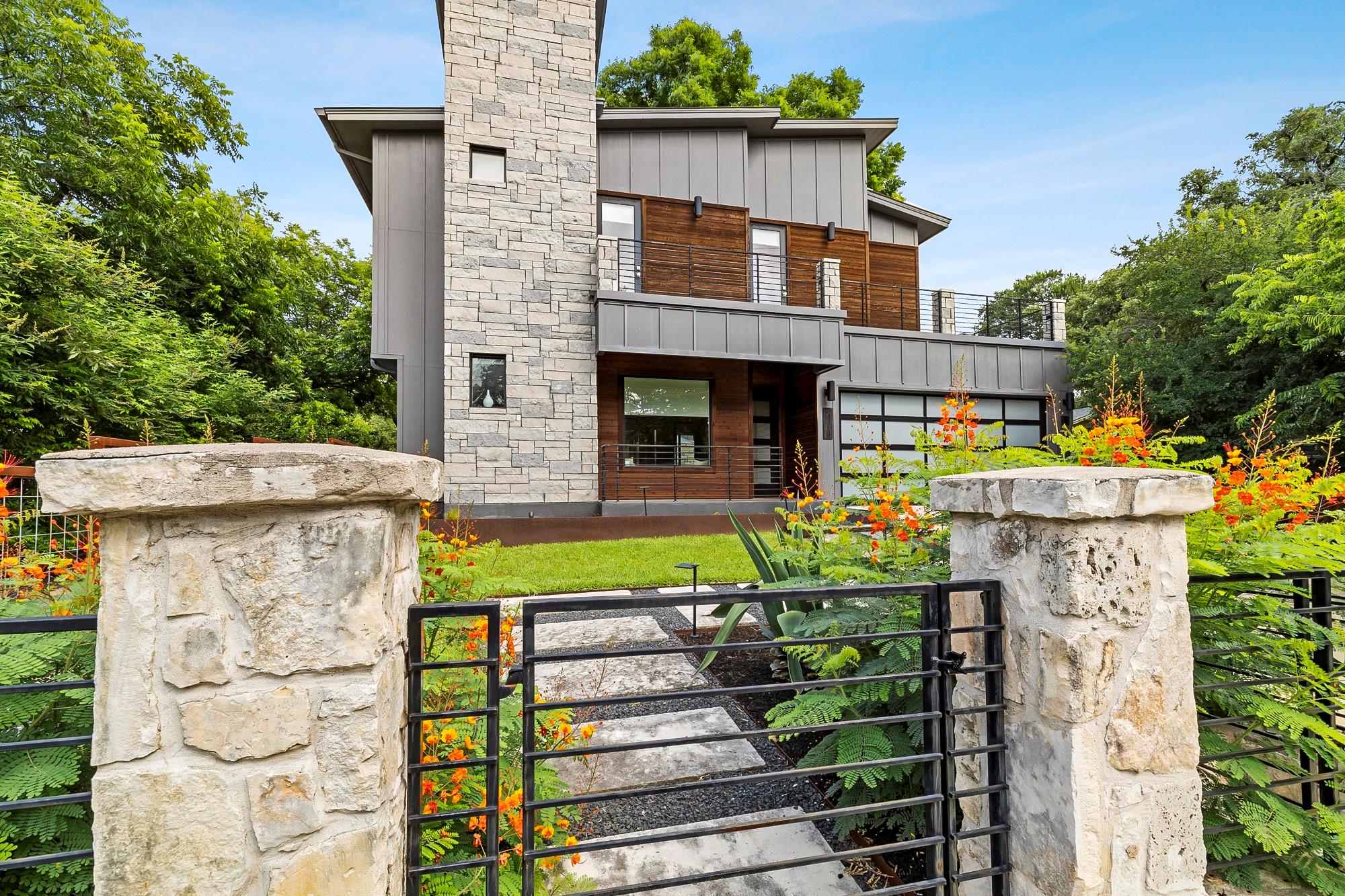2414 Kinney Road Austin TX 78704