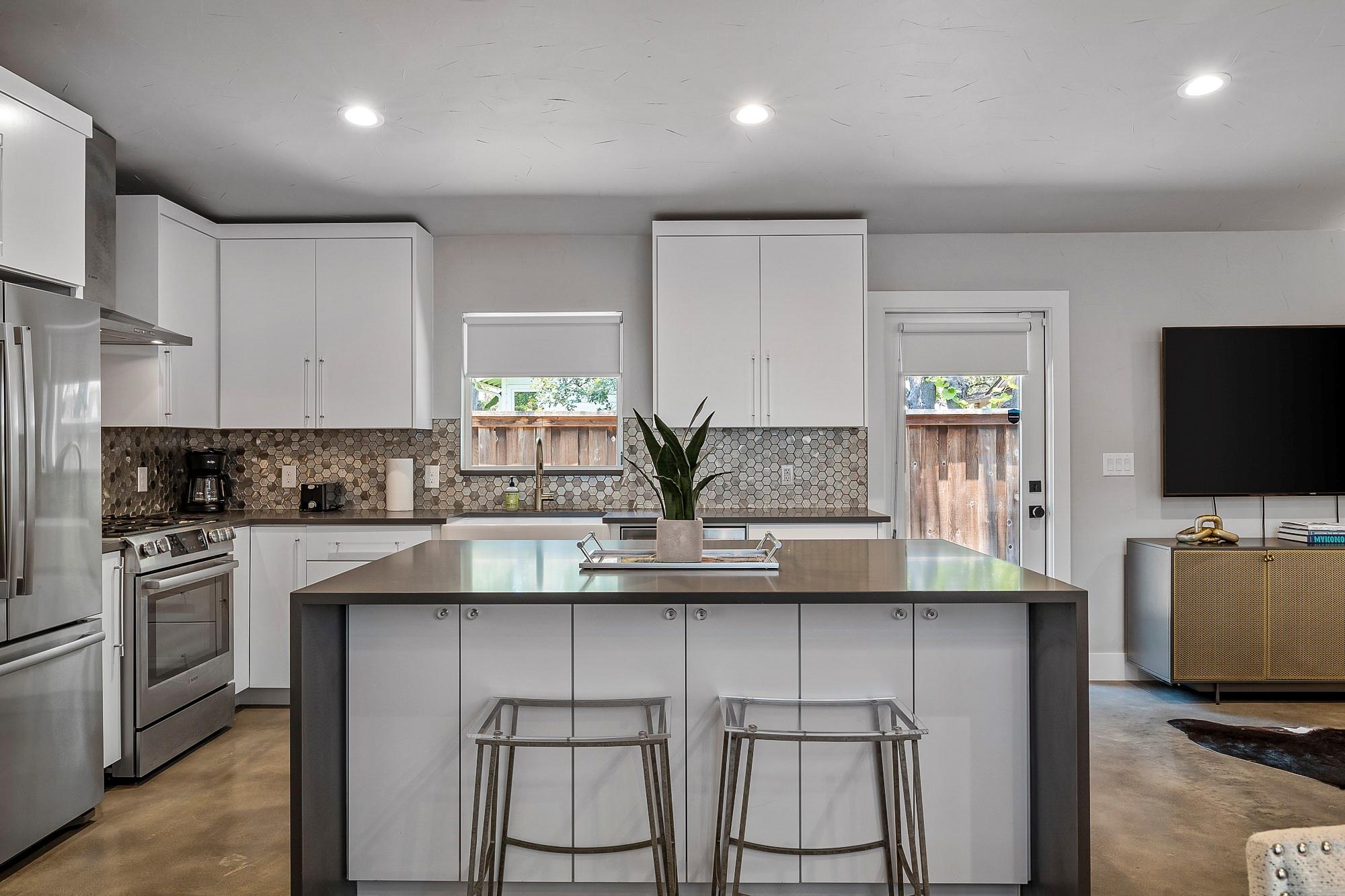 2414 Kinney Road Austin TX 78704
