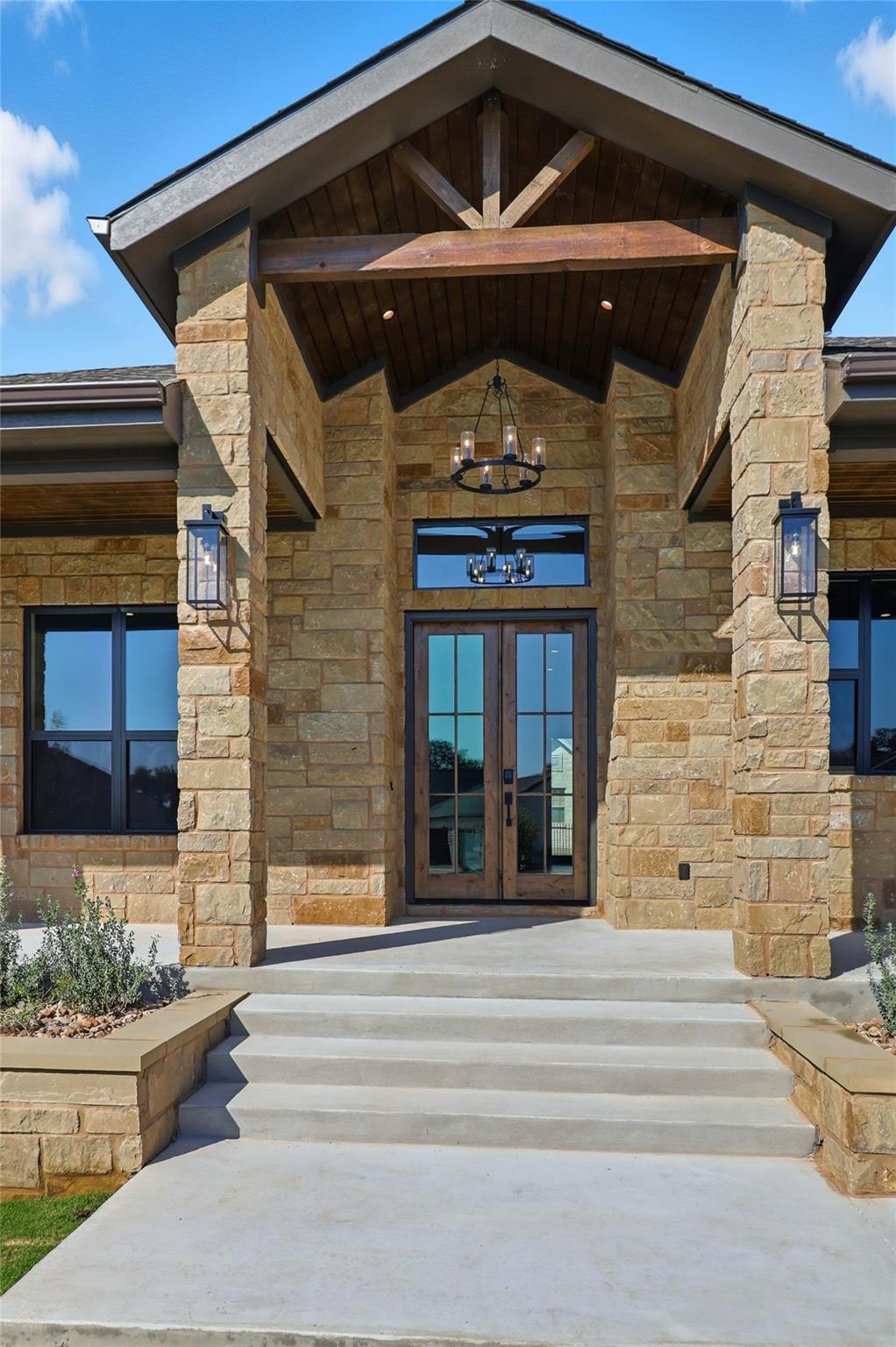 128 Broadgreen Trail Kingsland TX 78639