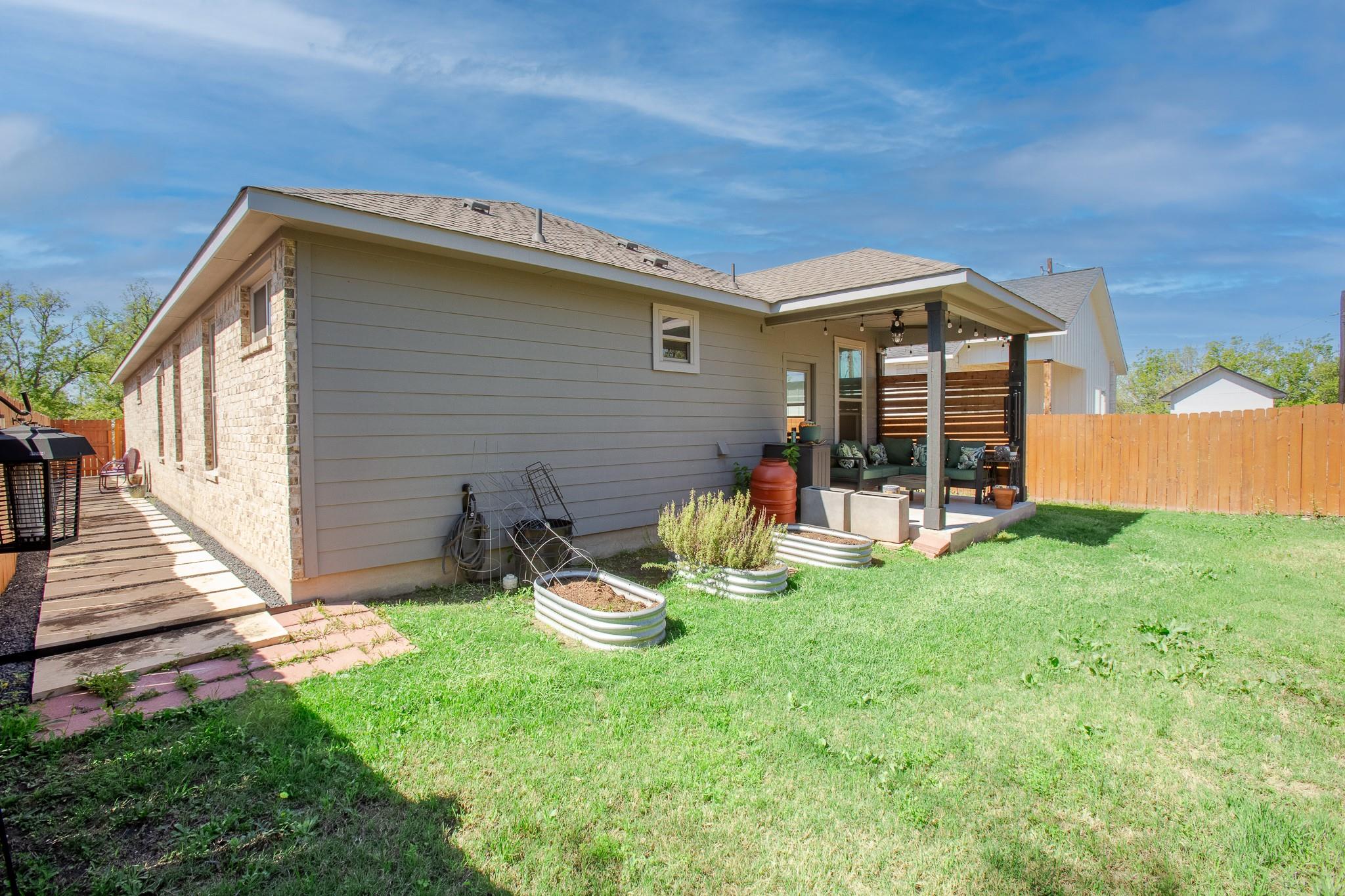 303 W Browning Street Manor TX 78653