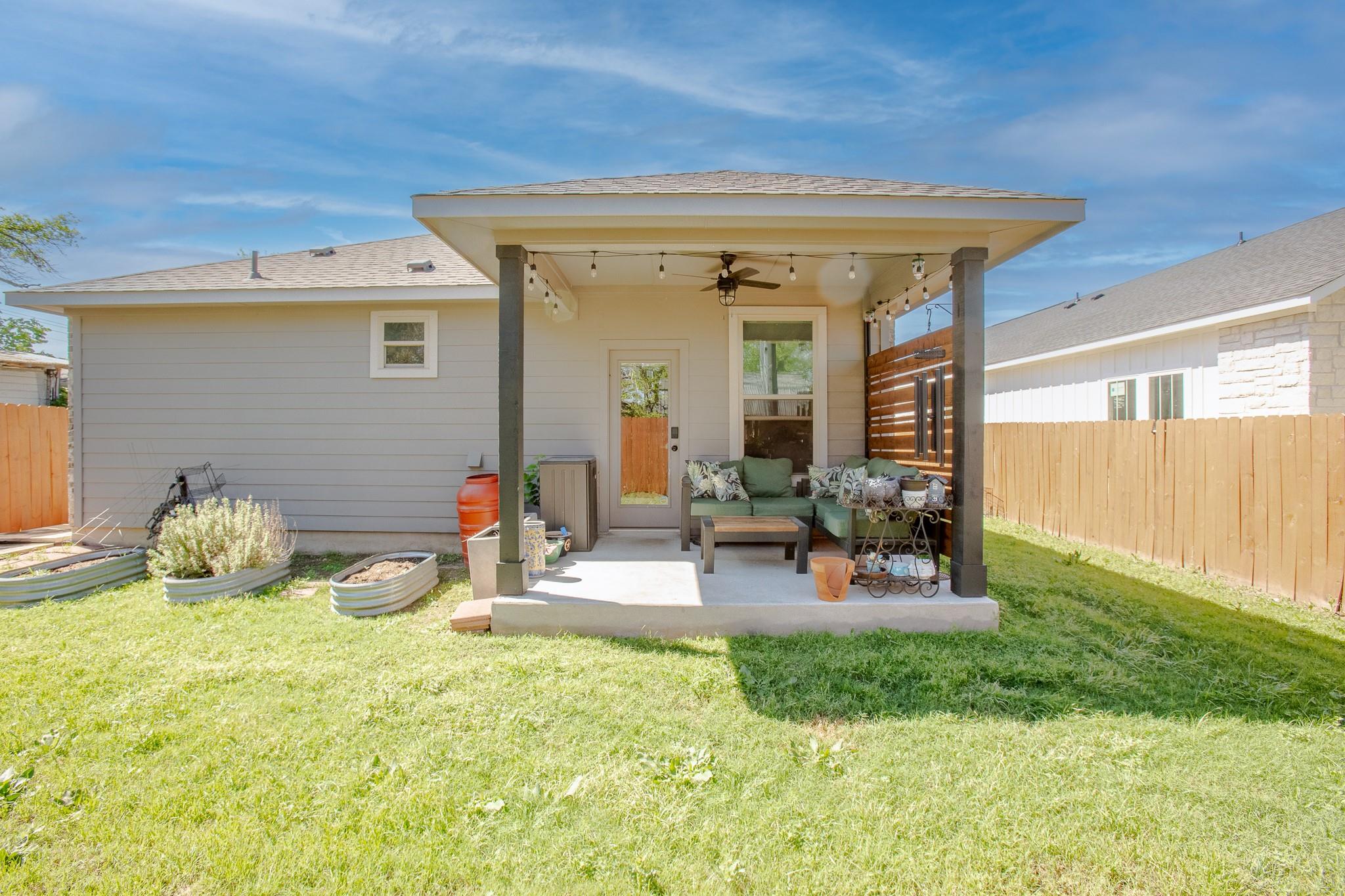 303 W Browning Street Manor TX 78653