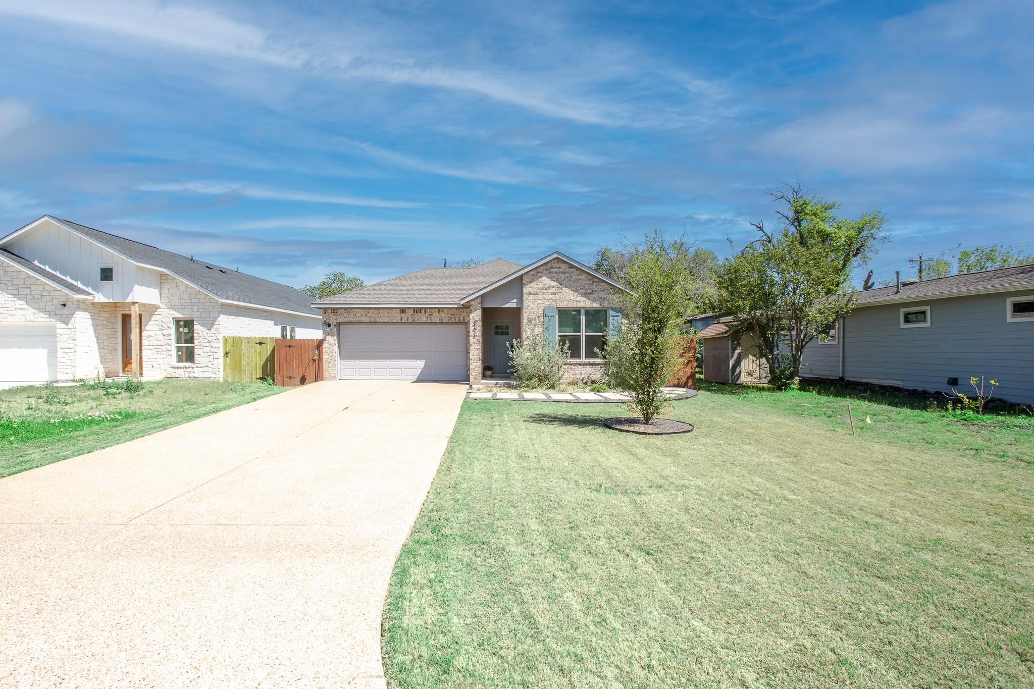 303 W Browning Street Manor TX 78653