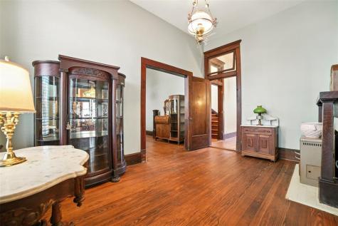 504 S Main Street Lockhart TX 78644