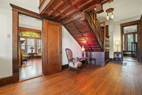504 S Main Street Lockhart TX 78644