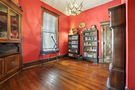 504 S Main Street Lockhart TX 78644