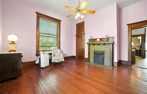 504 S Main Street Lockhart TX 78644
