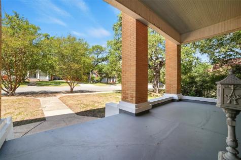 504 S Main Street Lockhart TX 78644