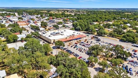 504 S Main Street Lockhart TX 78644