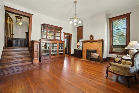 504 S Main Street Lockhart TX 78644