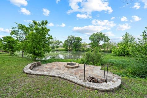 115 Lakeside Cove Martindale TX 78655