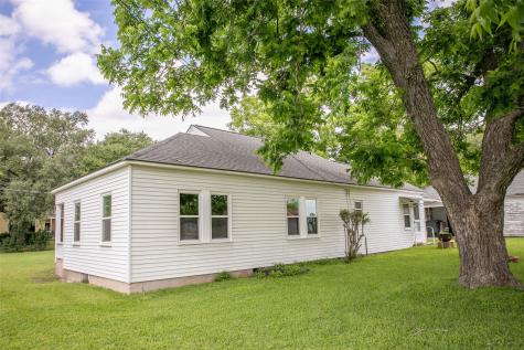 400 N Brazos Street Burton TX 77835
