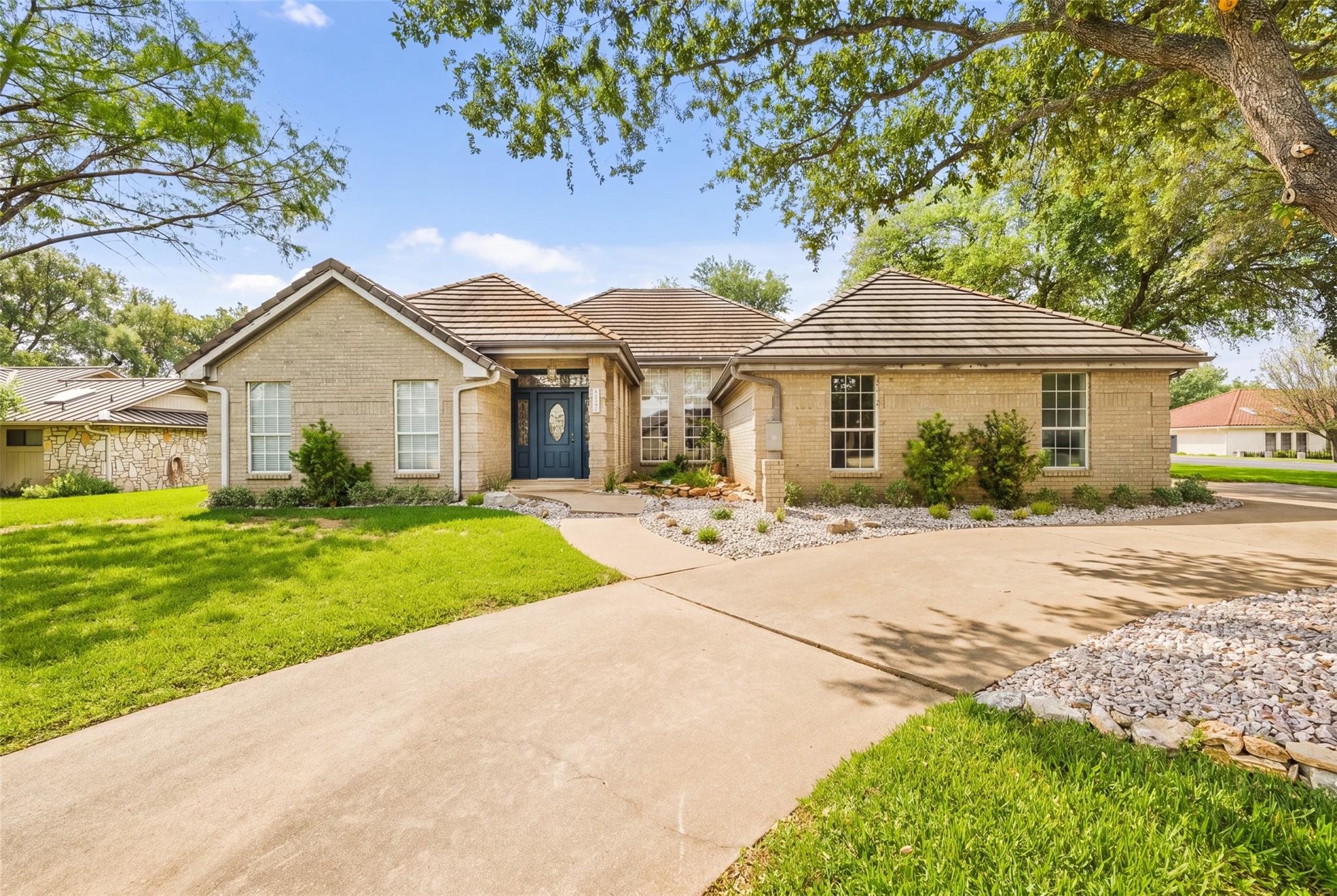 1322 Hi Circle N Horseshoe Bay TX 78657