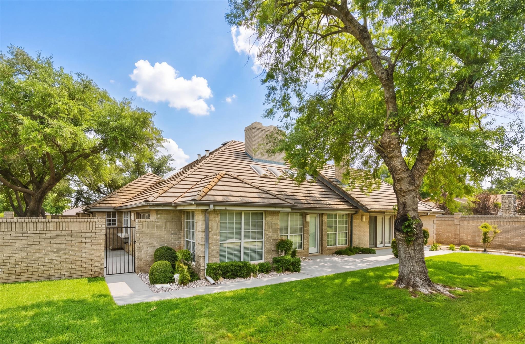 1322 Hi Circle N Horseshoe Bay TX 78657