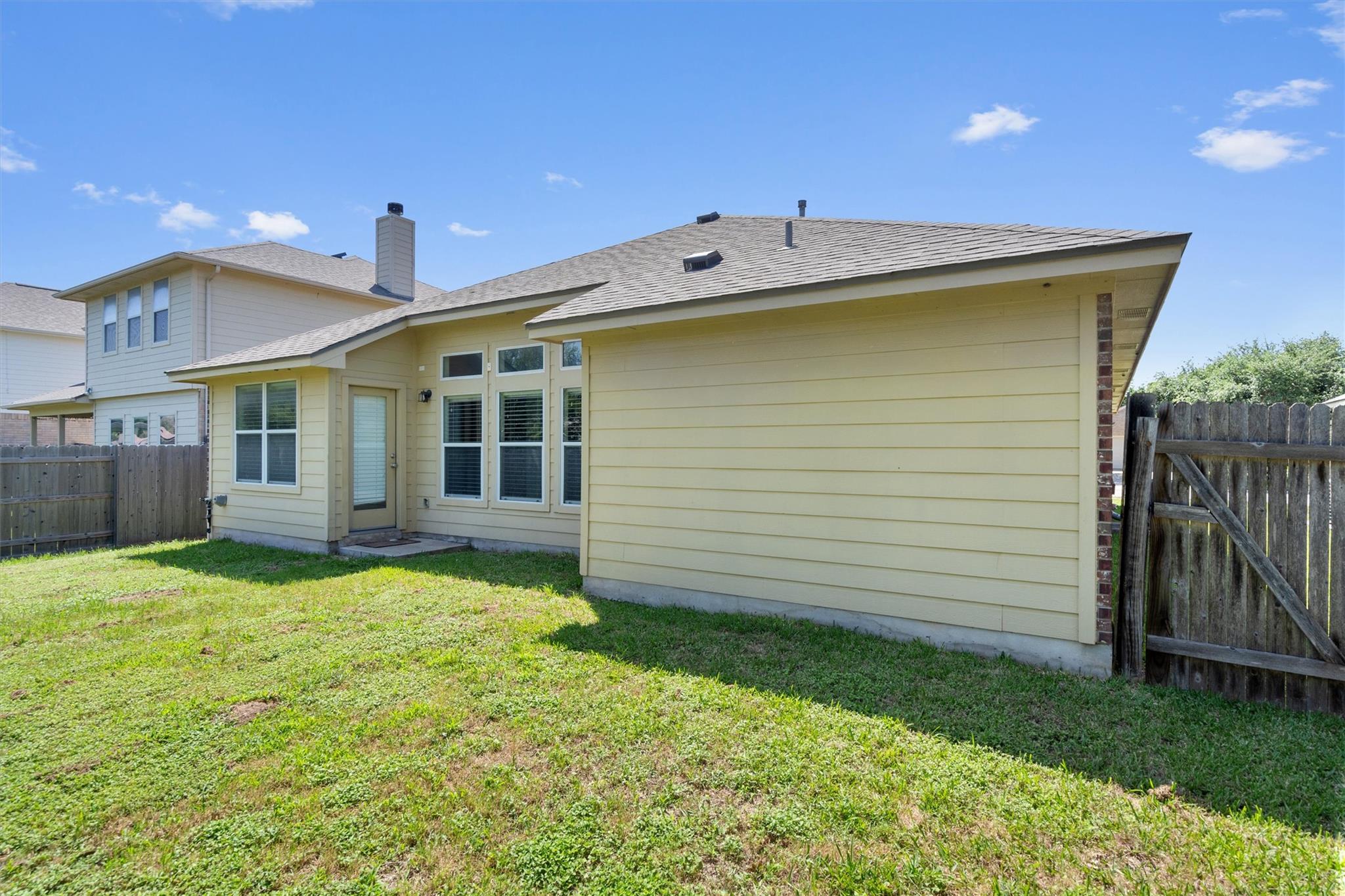 1049 Regency Lane Round Rock TX 78665