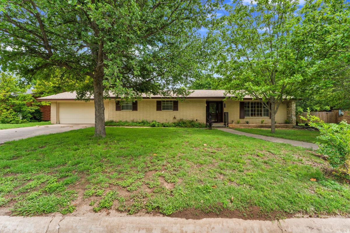 1011 N Vanderveer Street Burnet TX 78611
