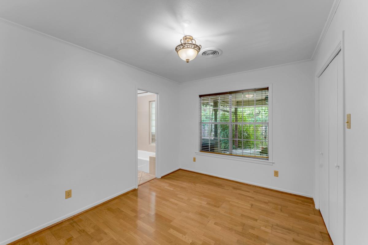 1011 N Vanderveer Street Burnet TX 78611