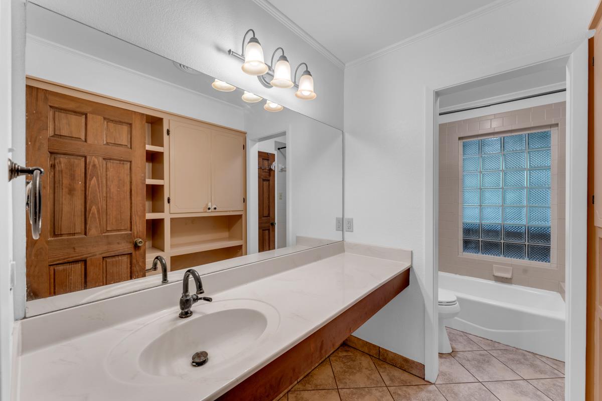 1011 N Vanderveer Street Burnet TX 78611