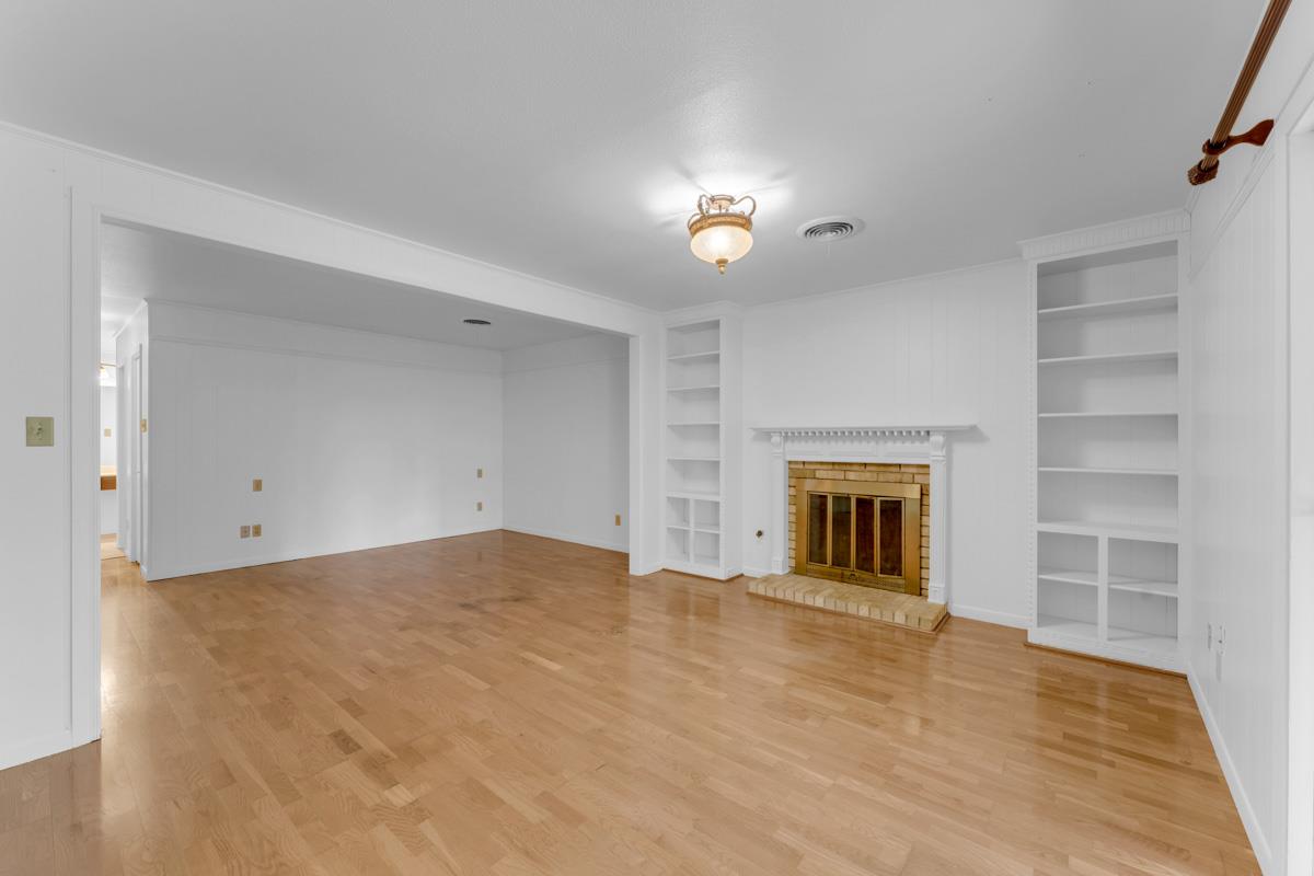 1011 N Vanderveer Street Burnet TX 78611