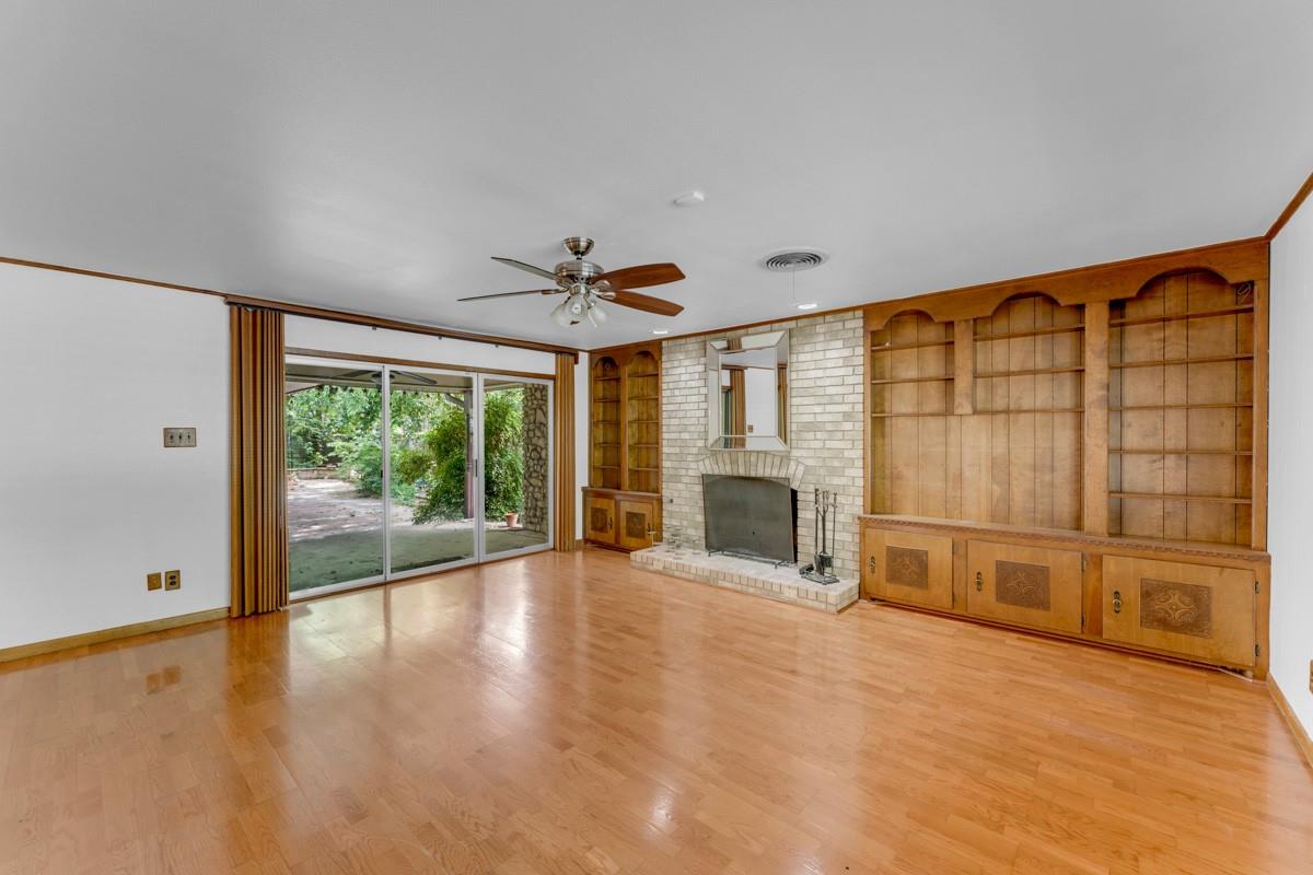1011 N Vanderveer Street Burnet TX 78611