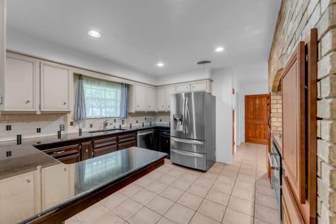 1011 N Vanderveer Street Burnet TX 78611