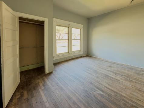 302 E Crockett Street Luling TX 78648