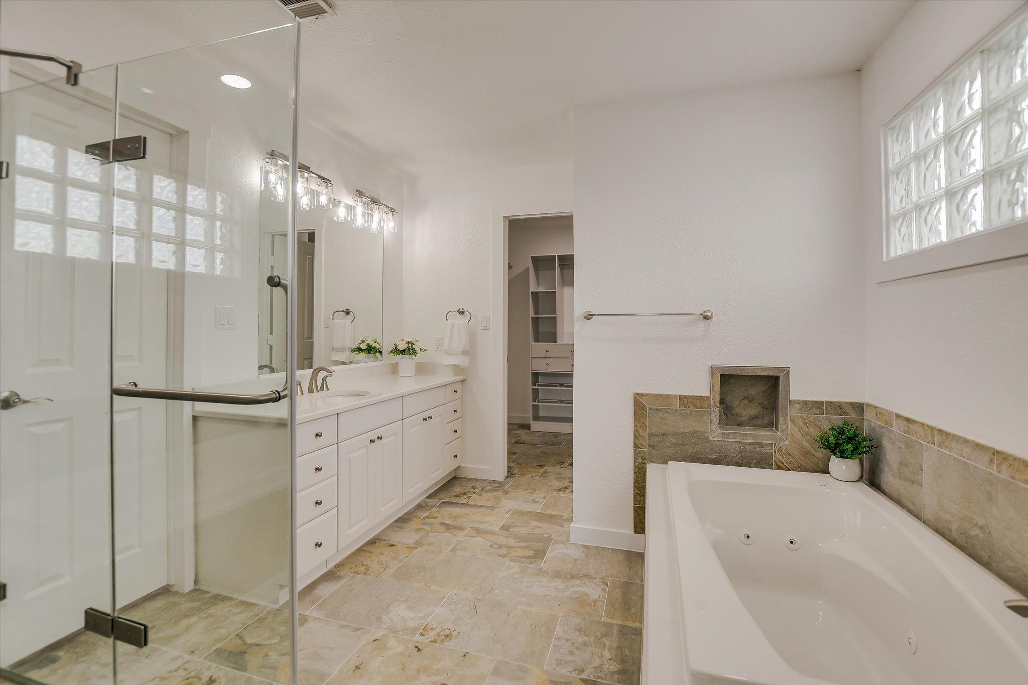 131 High Gabriel Drive Leander TX 78641
